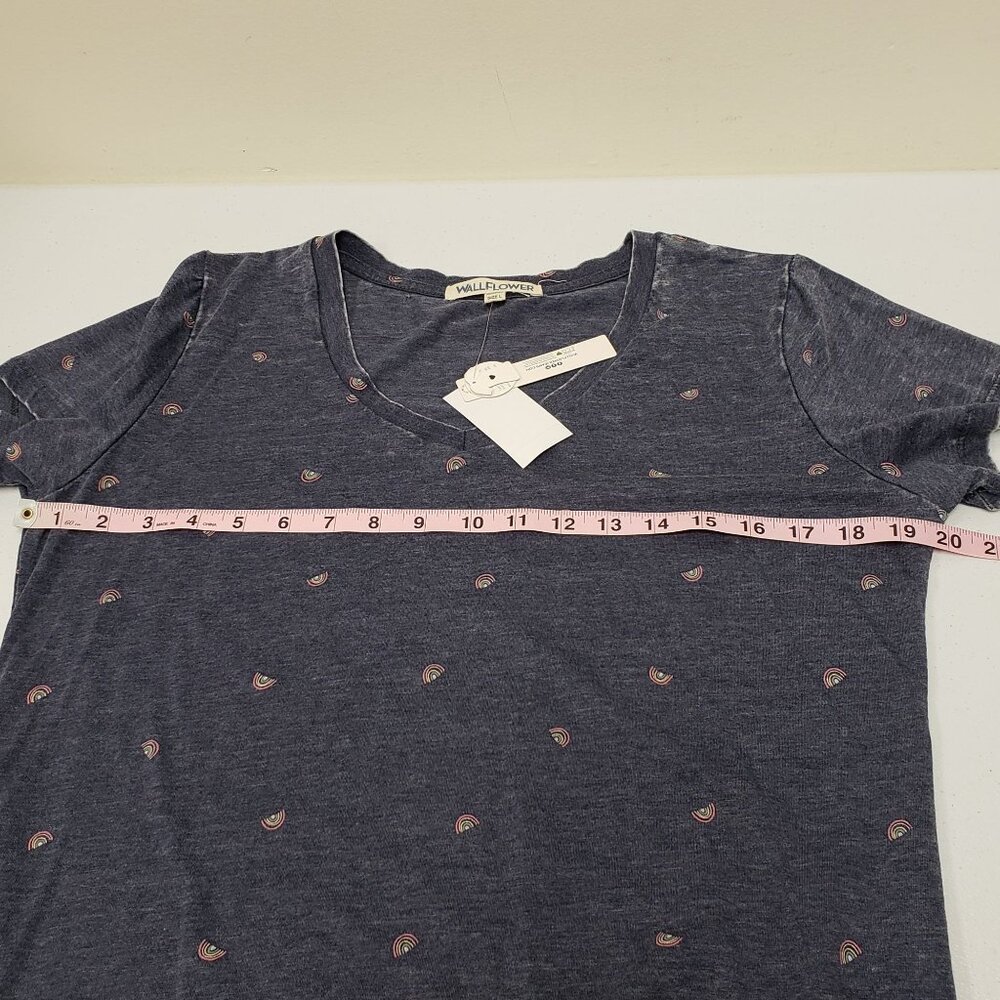 Wallflower Womens V-neck T-shirt Top Rainbow Print Blue Size Large - Picture 7 of 9